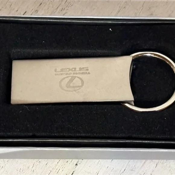 Lexus Silver Key Holder - Picture 13 of 13